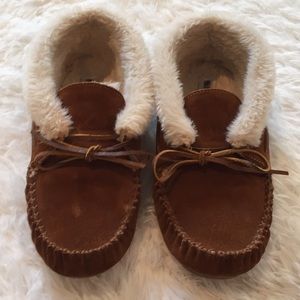 Minnetonka moccasins size 11